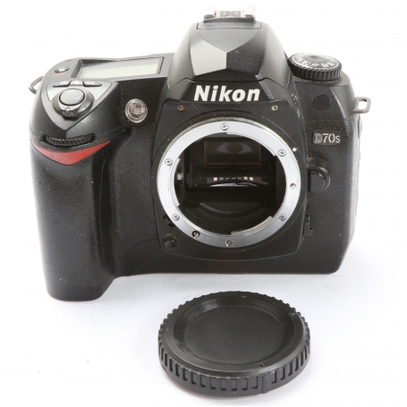 Nikon D70s (263071)