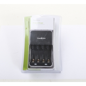 Nedis Universal Charger für AA / AAA Ni-MH Batterien (267030)