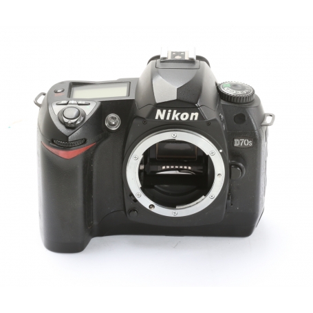 Nikon D70s (268486)