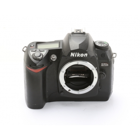 Nikon D70s (268488)