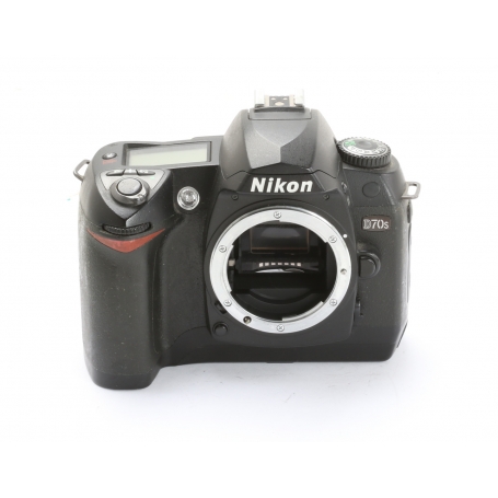 Nikon D70s (268489)