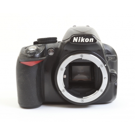 Nikon D3100 (272458)