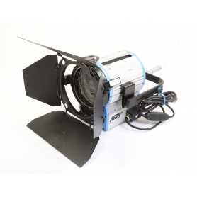 Arri True Blue T2 2000 W Fresnelkopf P.O. blau-silber (274029)