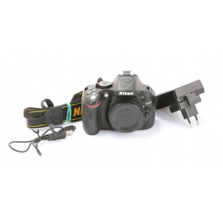Nikon D5200 (274062)