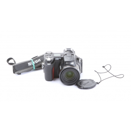 Nikon Coolpix 8700 (272850)
