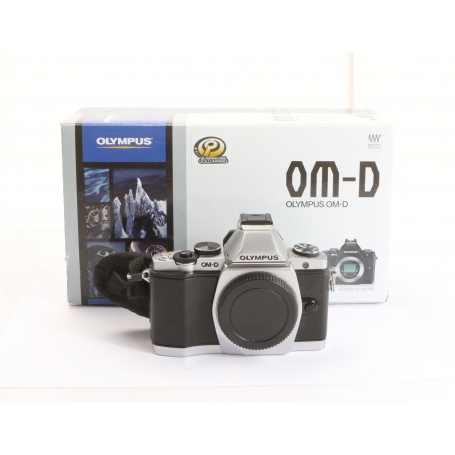 Olympus OM-D E-M5 (279456)