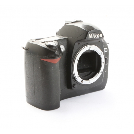 Nikon D70 (279946)