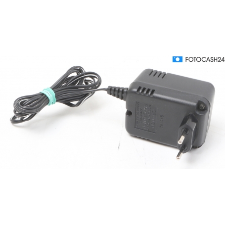 Yamaha PA-3B OEM externes Netzteil für Keyboard DC10V 700mA FM5 (283391)