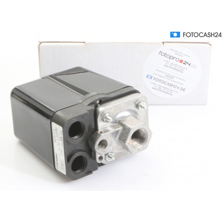 Condor 212898 MDR 5/8 Druckschalter 500V IP54 Schaltvermögen 5,5kW schwarz (286792)