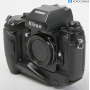 Nikon F4 mit MB-21 (289470)